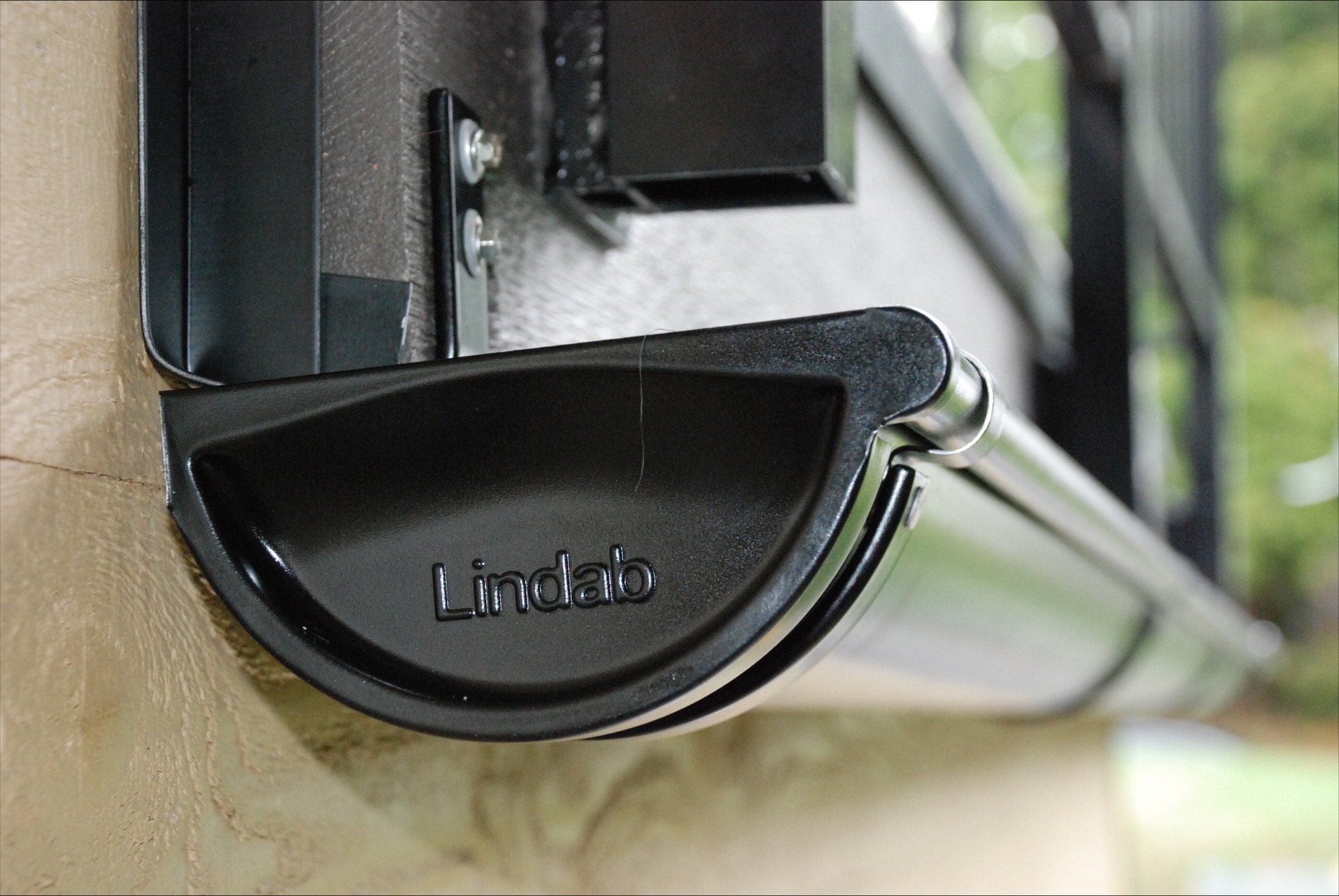 The Benefits of EPDM Rubber Sealing European Gutters